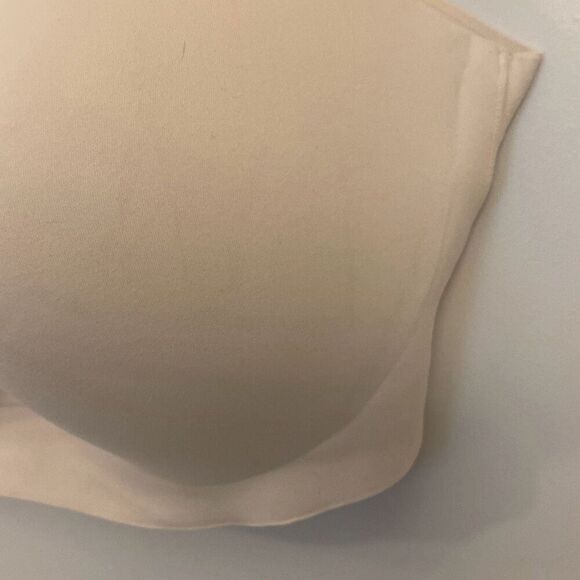 Victoria’s Secret padded no wire bra size 44DDD  - Picture 3 of 7